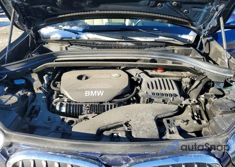 2017 BMW X1 xDrive28I из США, поврежденный, VIN WBXHT3C34H5F81671